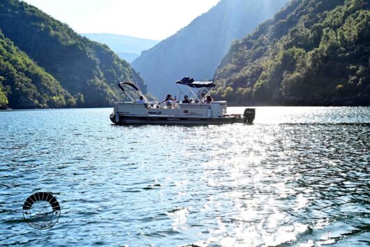 Ruta en barco por el Sil con Siltrip